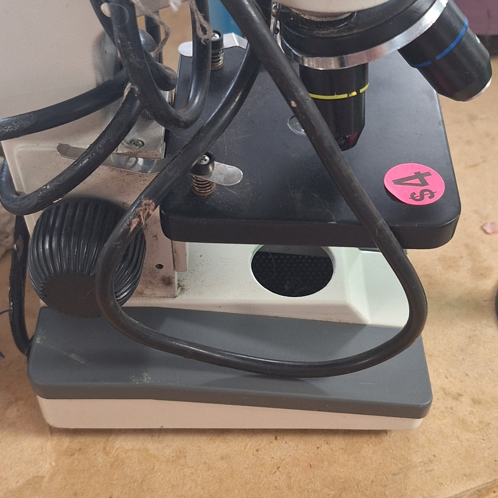 Microscope - Picture 4 of 4